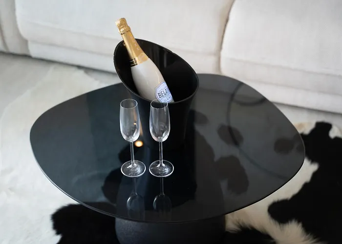 Bellamare Brand New Apartment *