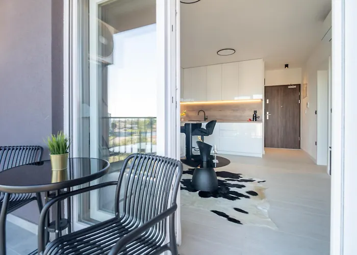 Bellamare Brand New *