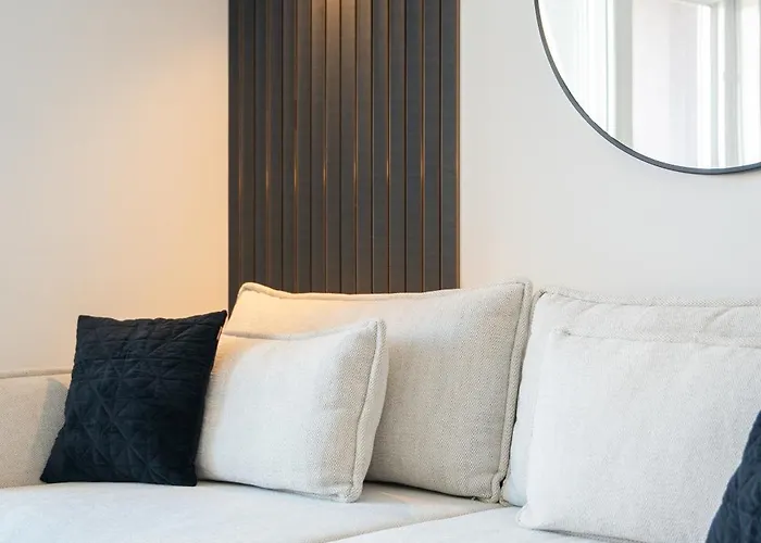 Bellamare Brand New Apartment